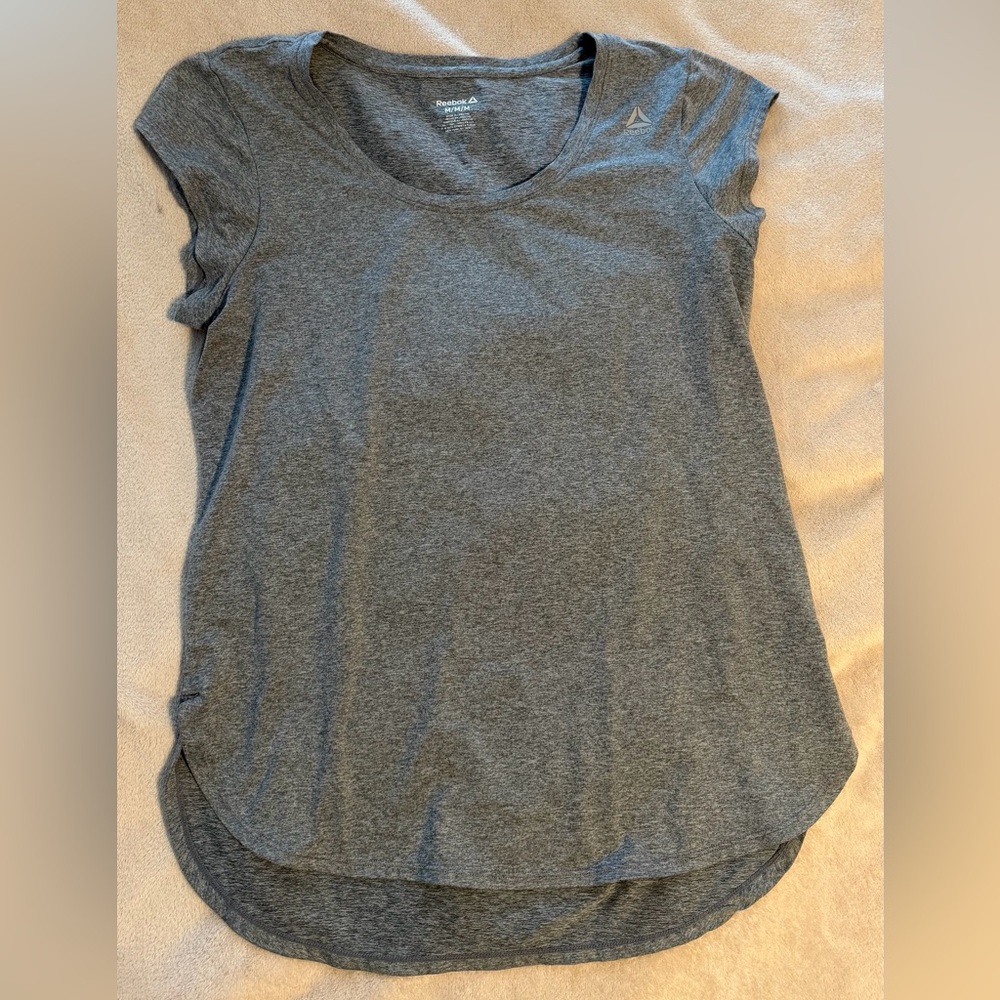 Reebok Size Med Athletic Top